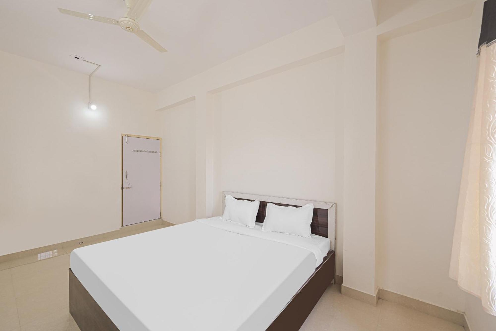 Hotel O Prateek A Residency Бхубанешвар Екстериор снимка