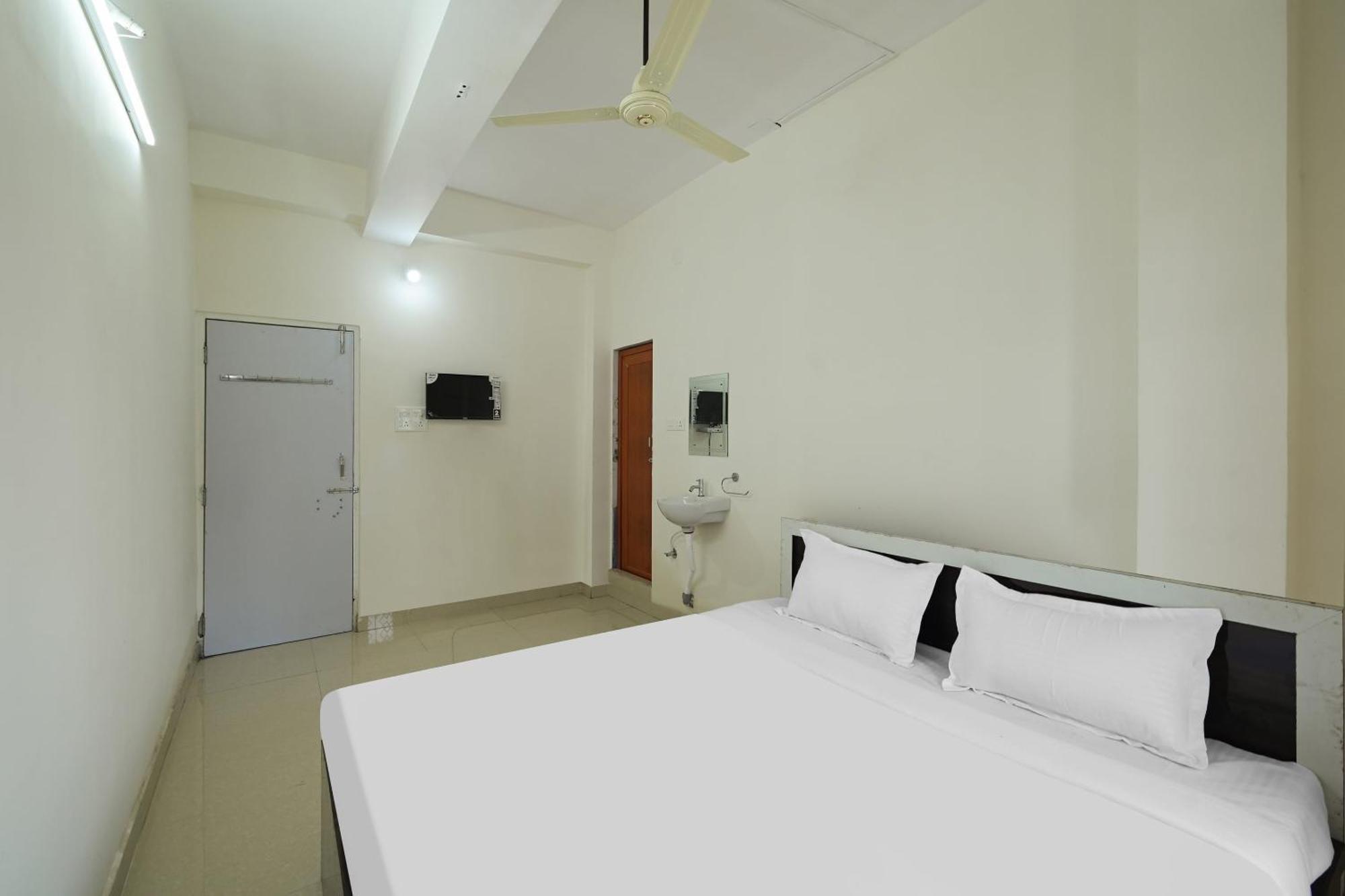 Hotel O Prateek A Residency Бхубанешвар Екстериор снимка